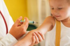 Meningococco B: in Campania copertura vaccinale ferma al 50%. L’allarme dei pediatri