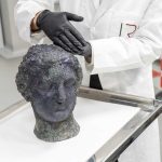 Al Paideia International Hospital la TAC su una testa bronzea proveniente da San Casciano dei Bagni